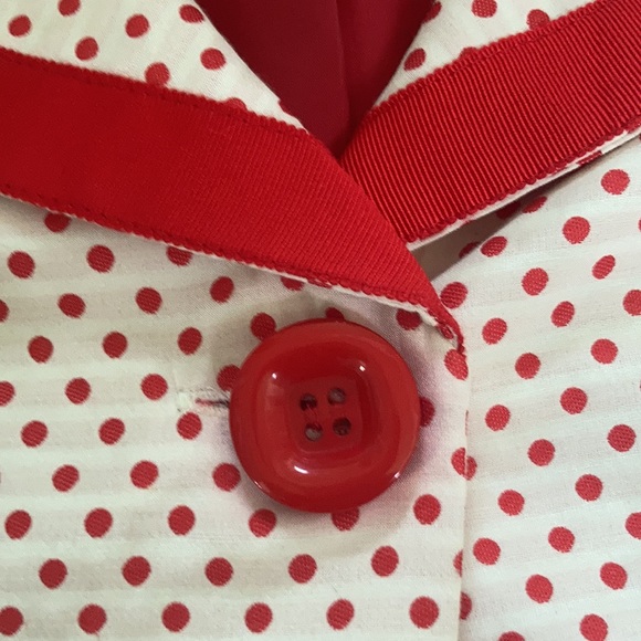 Sara Campbell white with red dots suit - Picture 8 of 10